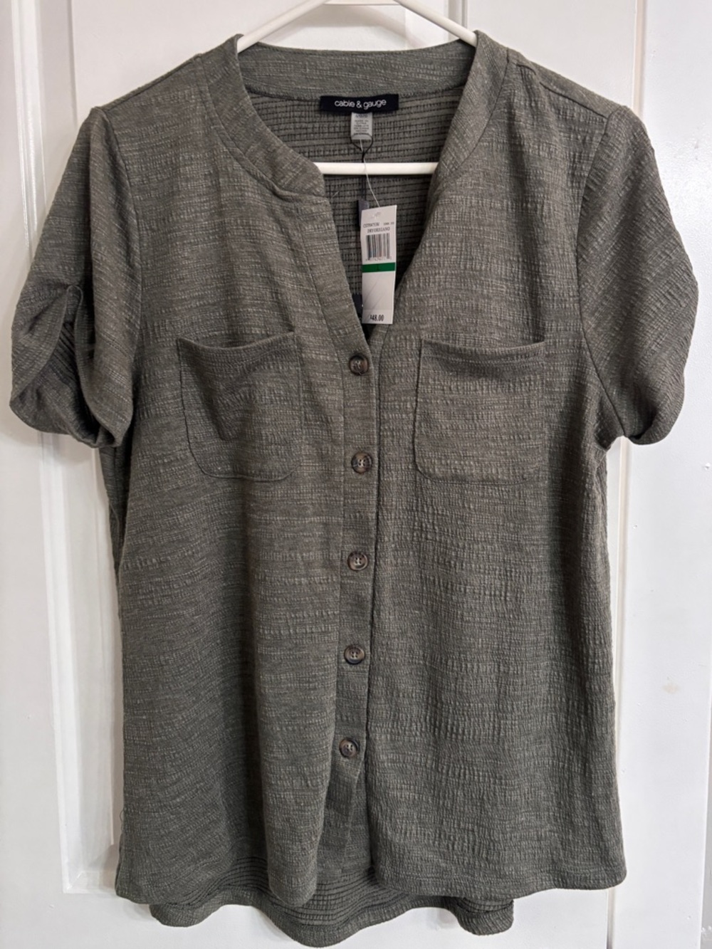 NWT Cable & Gauge Dry Oregano Color Textured Button Front Top Size L Very Light